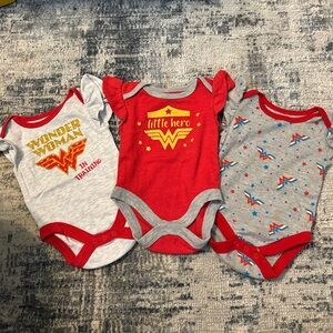 Wonder Woman Baby Onesies Set